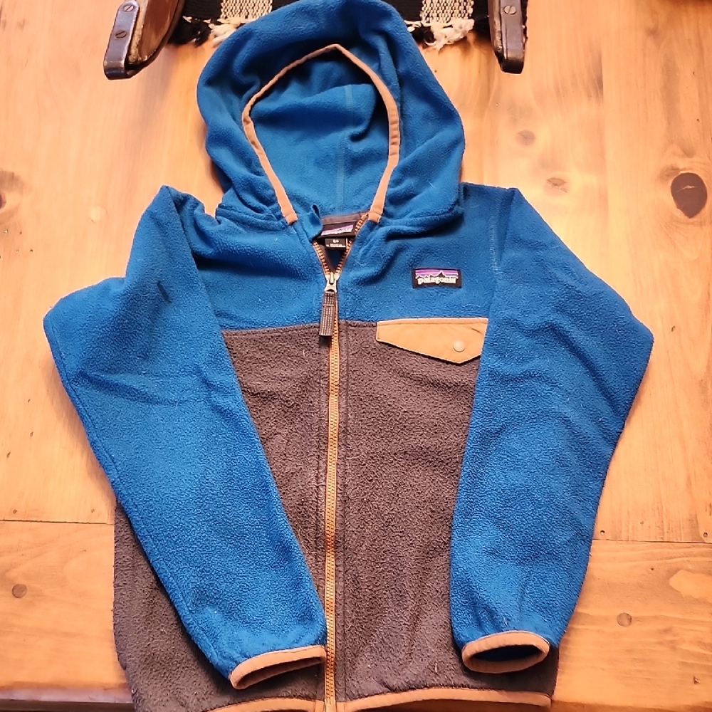 Zip up Patagonia fleece